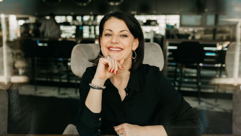 Petra Trucoff – Creative Portfolio & Branding Expert: Elevating Design and Personal Branding Petra Trucoff – Creative Portfolio & Branding Expert: Elevating Design and Personal Branding